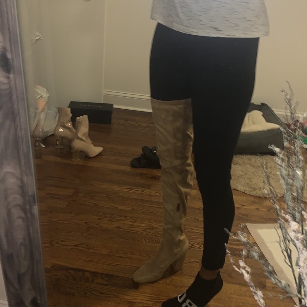 Thigh high boots - Picture 8 of 9
